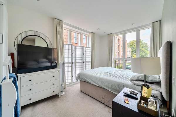 Flat Step Terrace in Winchester