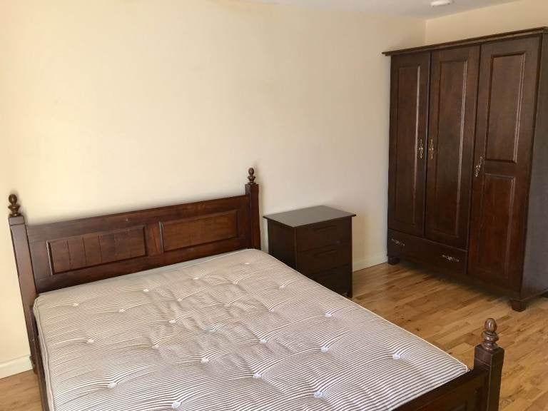 Flat Windsor Close in Greater London