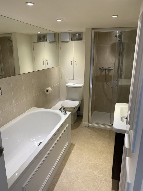 Flat Clapham Common North Side in Greater London