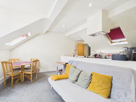 Flat Belmont Close in Harrogate