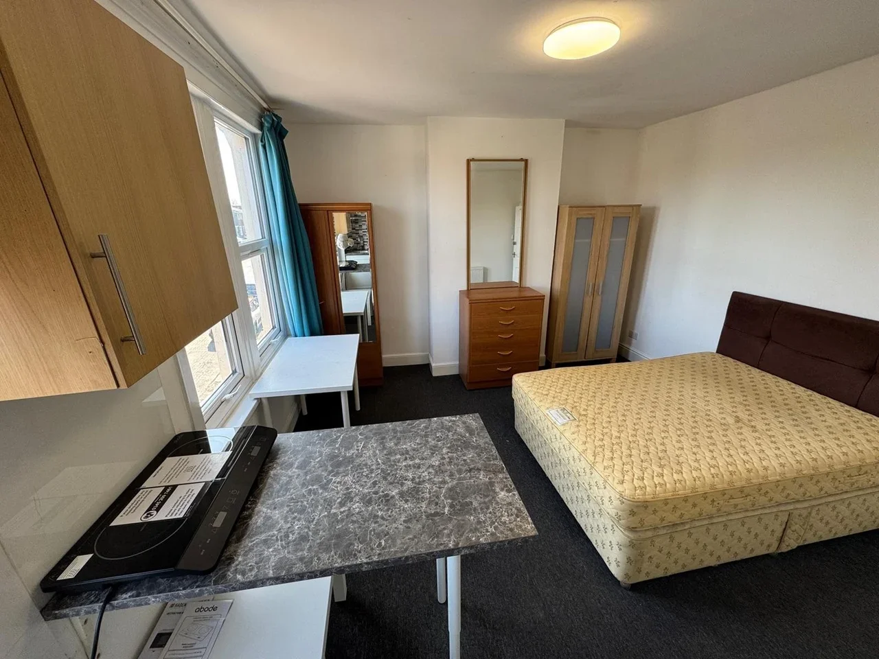 Room Rodney Road in Bristol