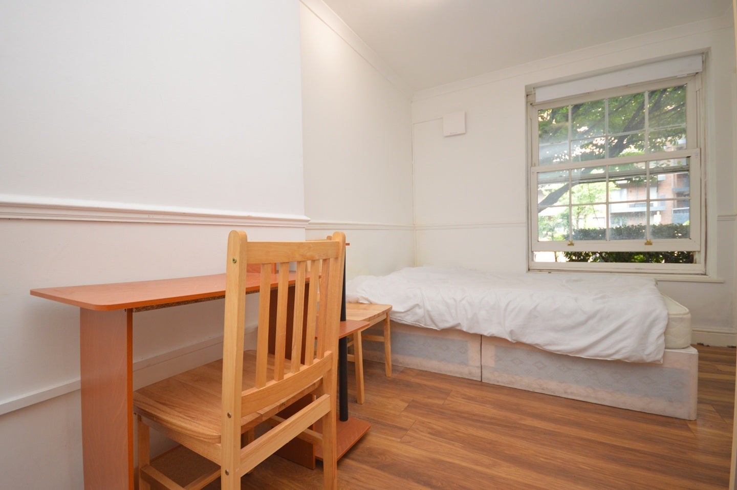 Room Bromley High Street in Greater London