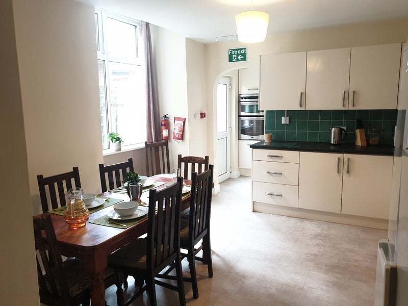 Room North Cliff Street in Preston