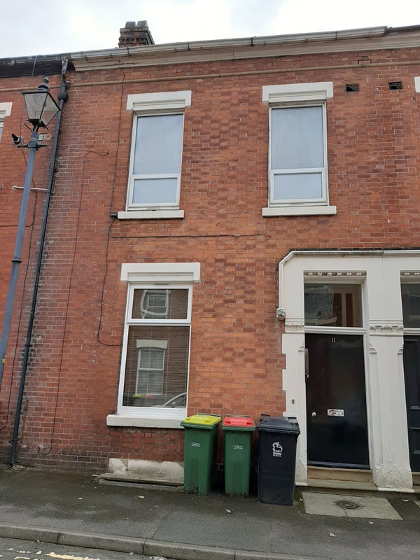 Room North Cliff Street in Preston