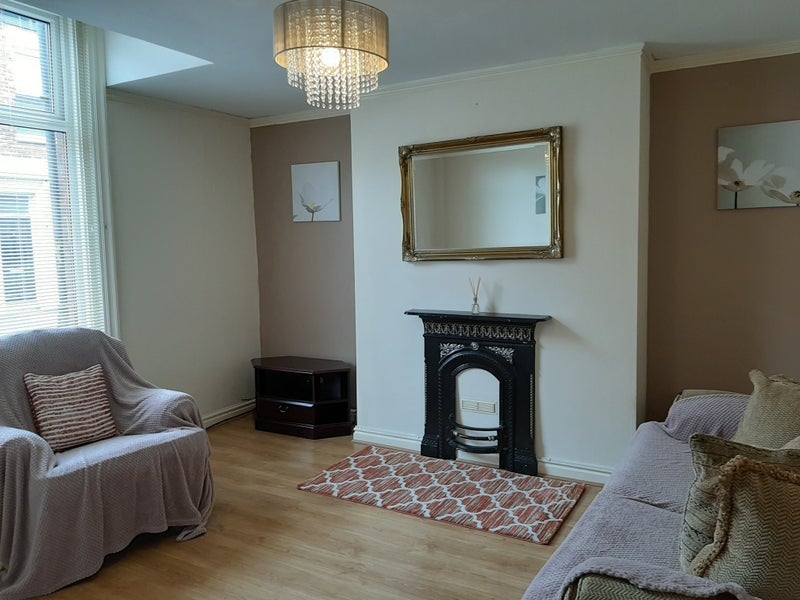 Room North Cliff Street in Preston