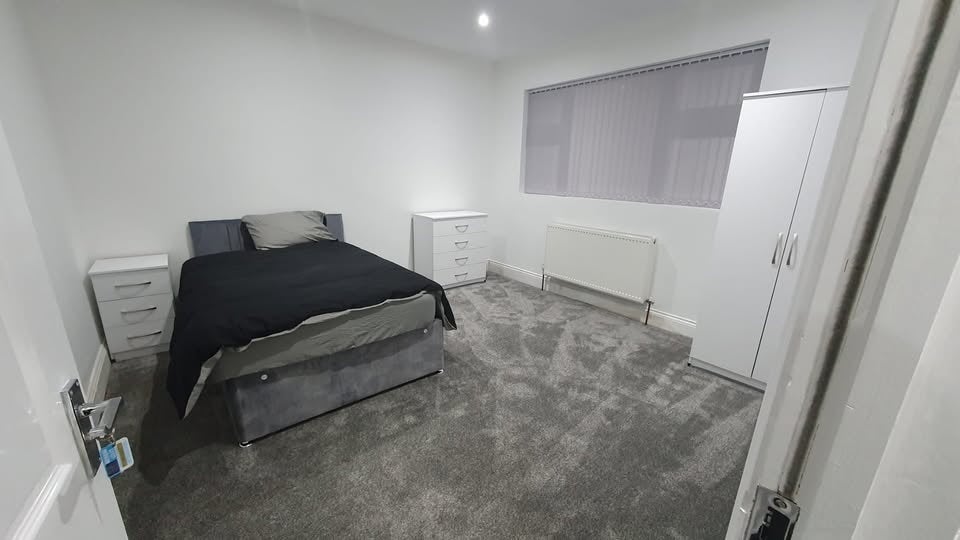 Room Alum Rock Road in Birmingham