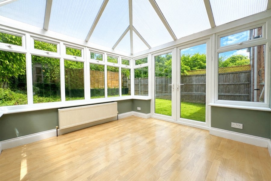 House Windle Close in Surrey Heath
