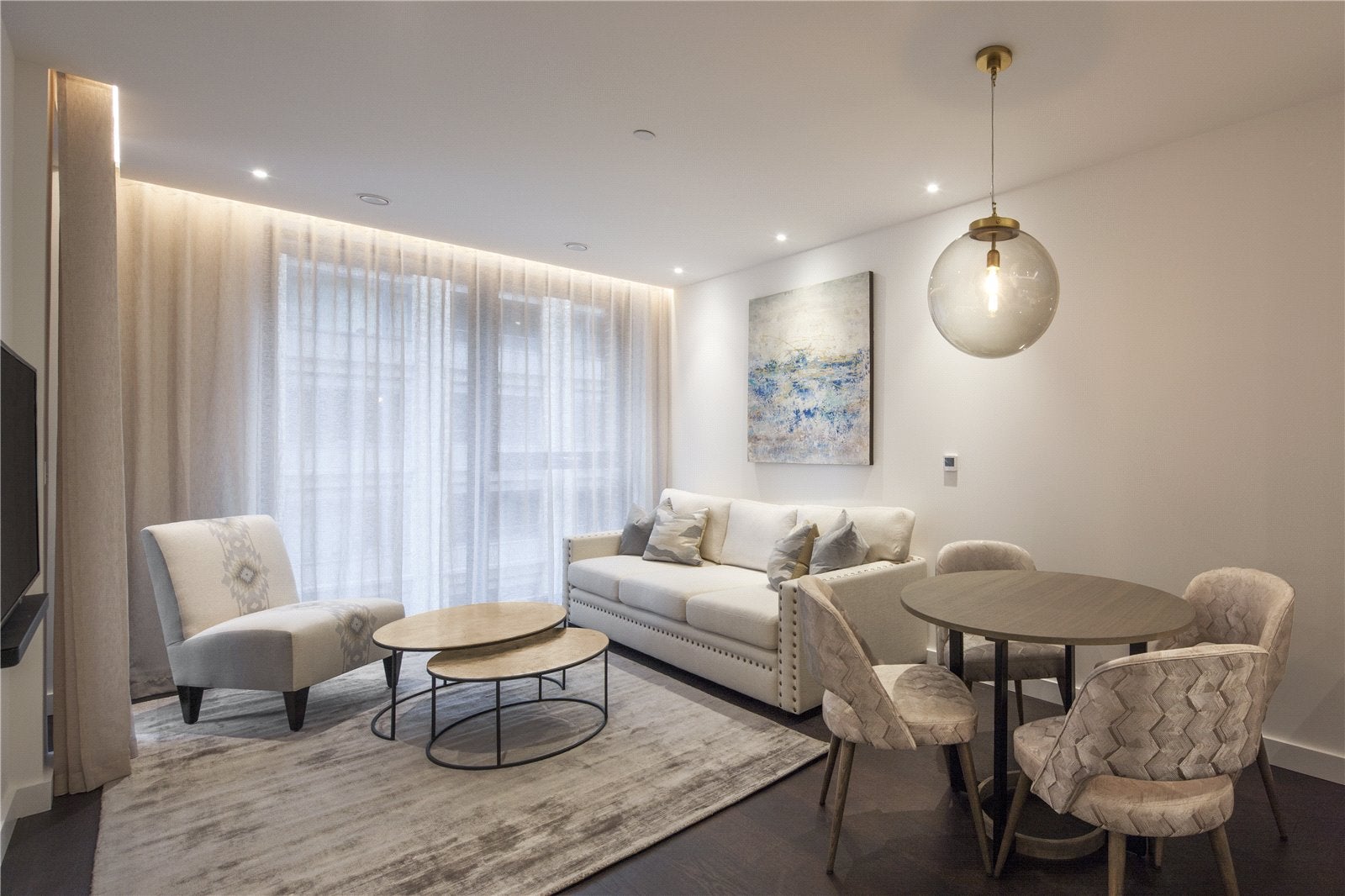 Flat Pascal Square in Greater London