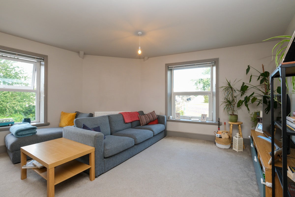 Flat Granville Mount in Leeds