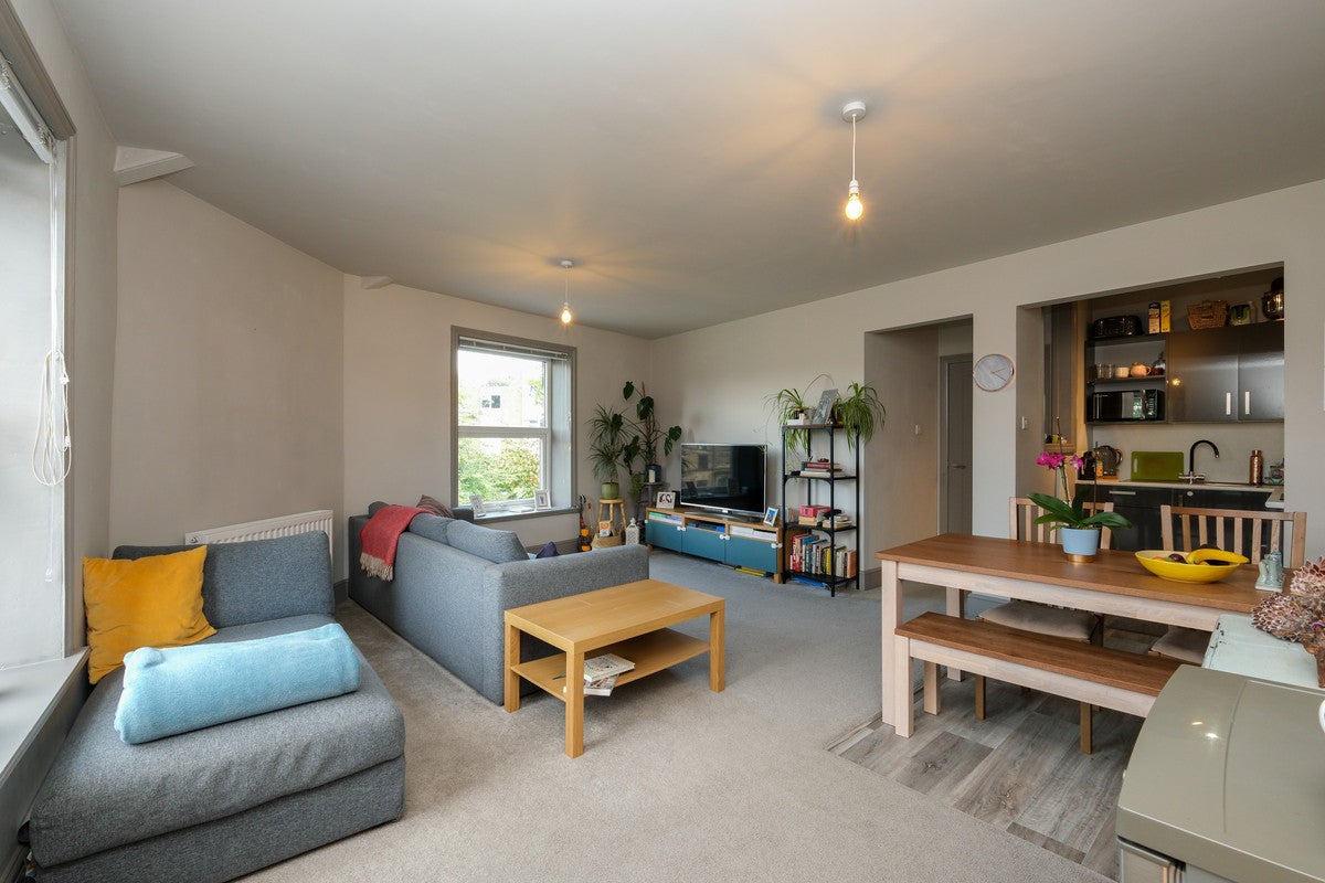 Flat Granville Mount in Leeds