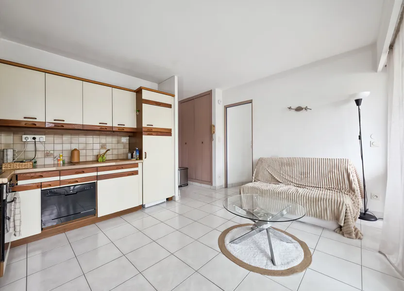 Flat Avenue de la Reine Astrid in Cannes