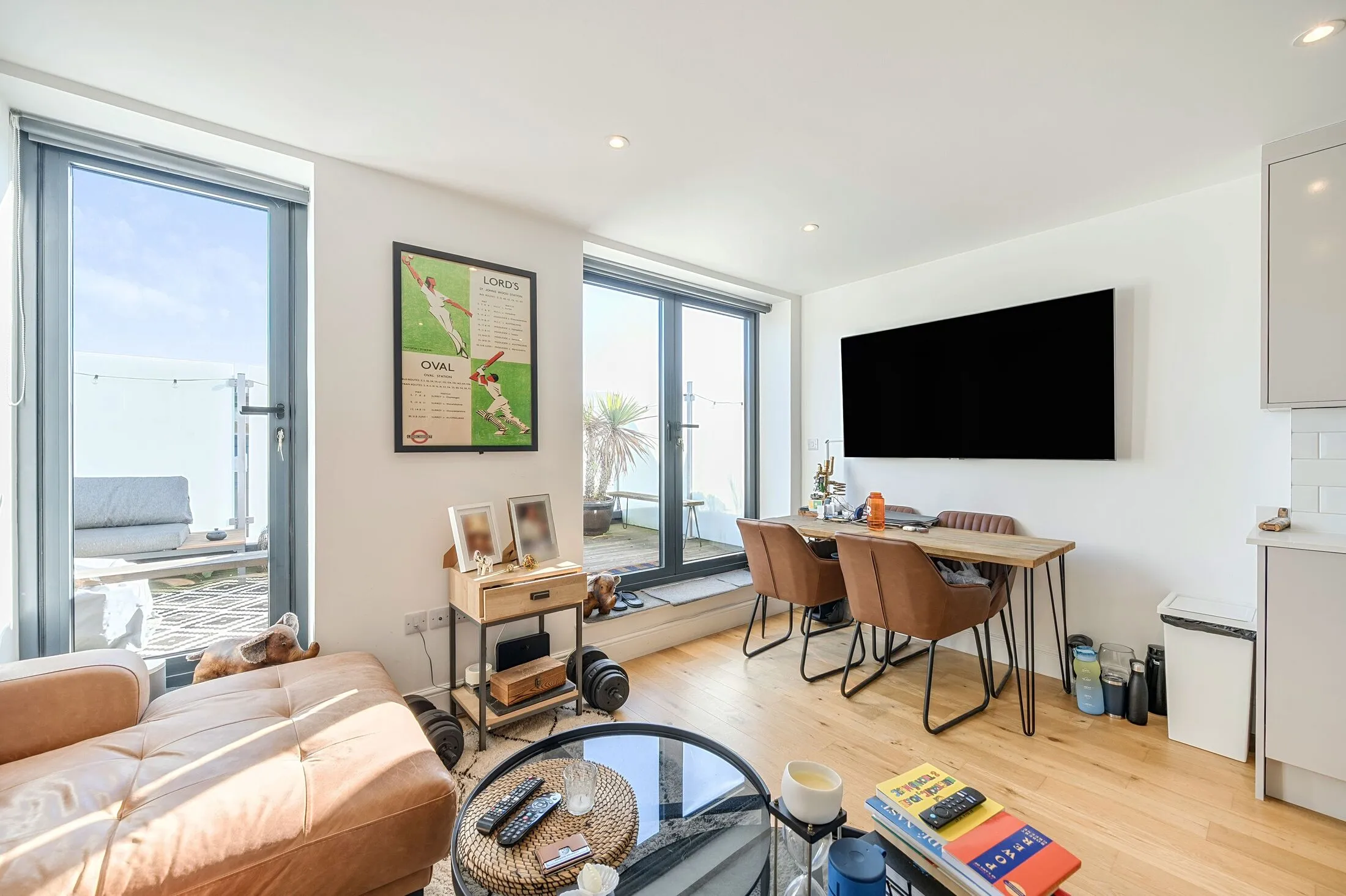 Flat Wilmot Road in Greater London