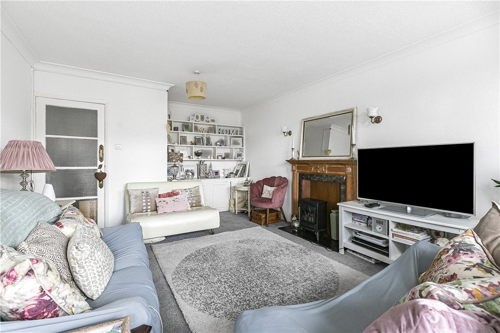 Flat Putney Hill in Greater London
