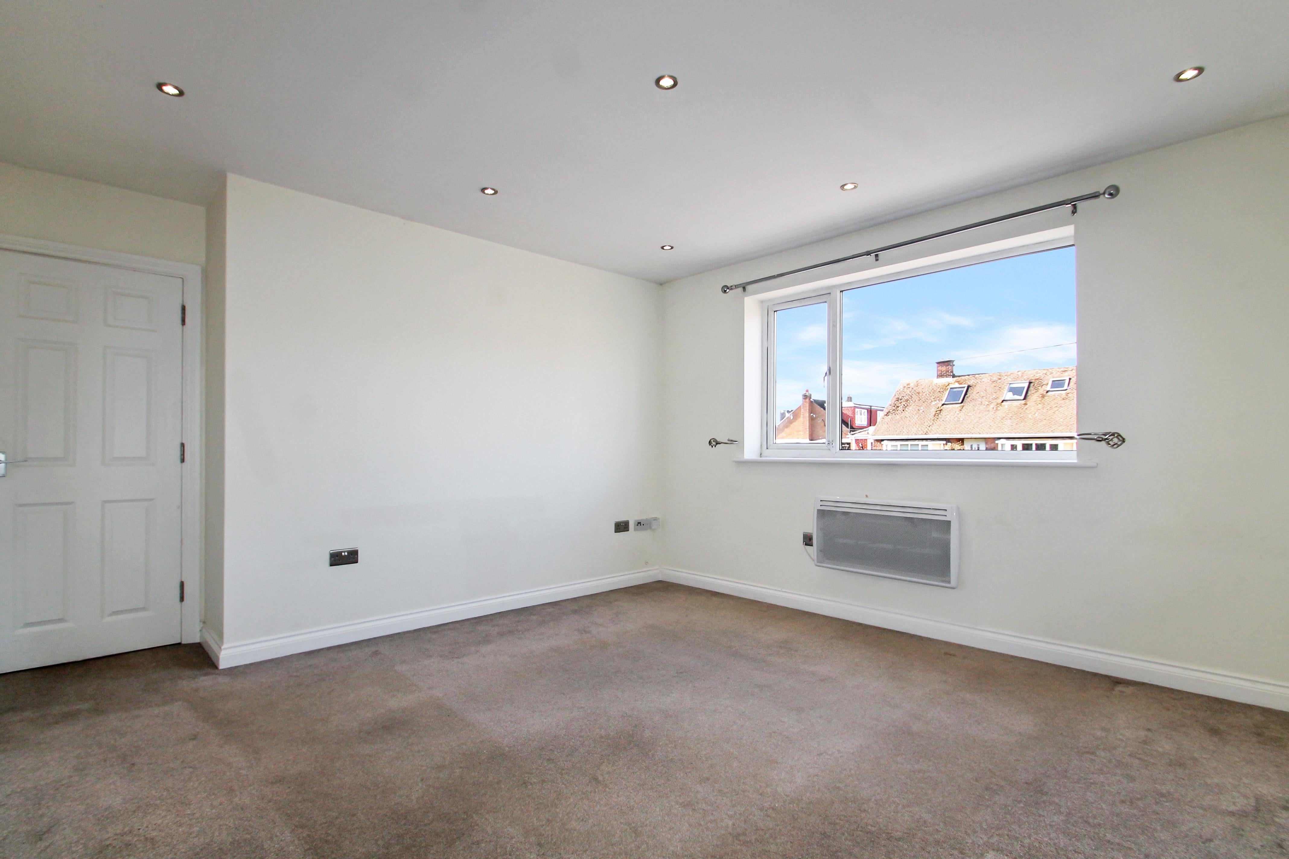 Flat Denford Road in Kettering