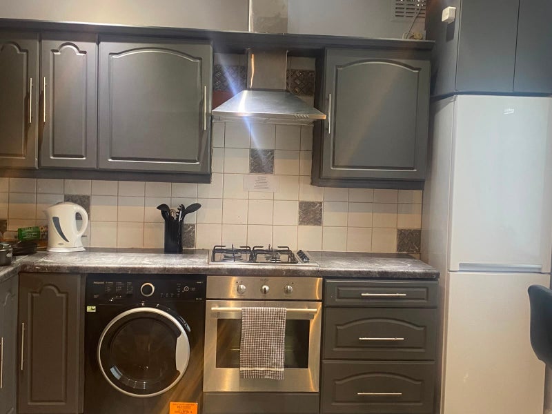 Room Spratt Hall Road in Greater London