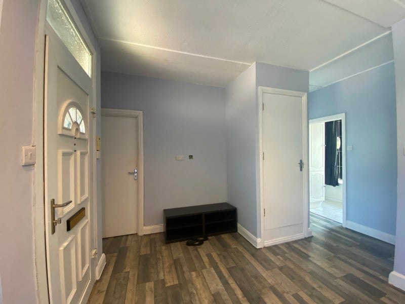 Room Spratt Hall Road in Greater London