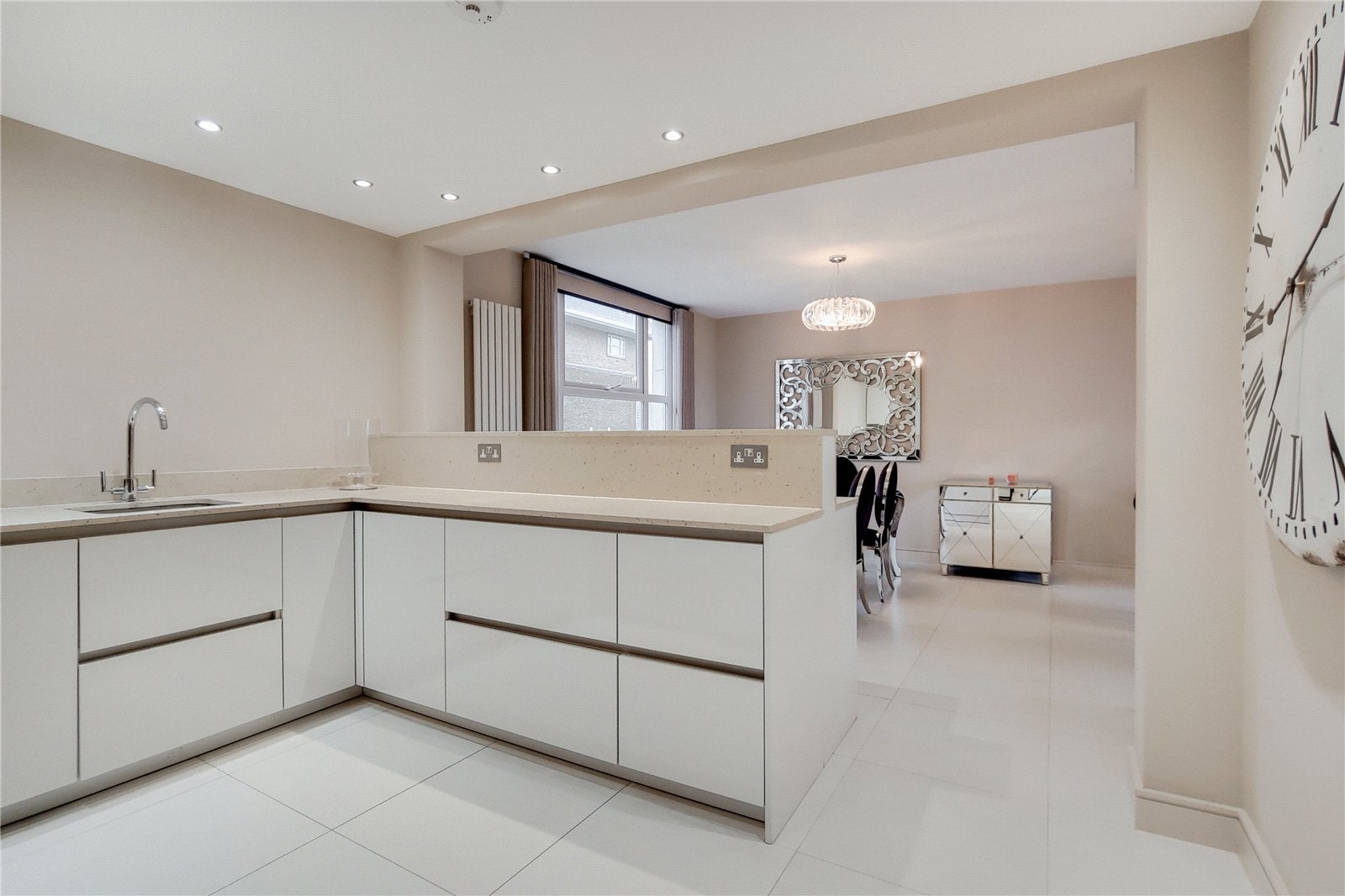 Flat Boydell Court in London