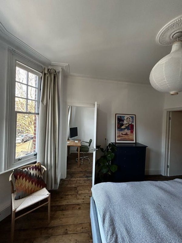 Room Morat Street in Greater London