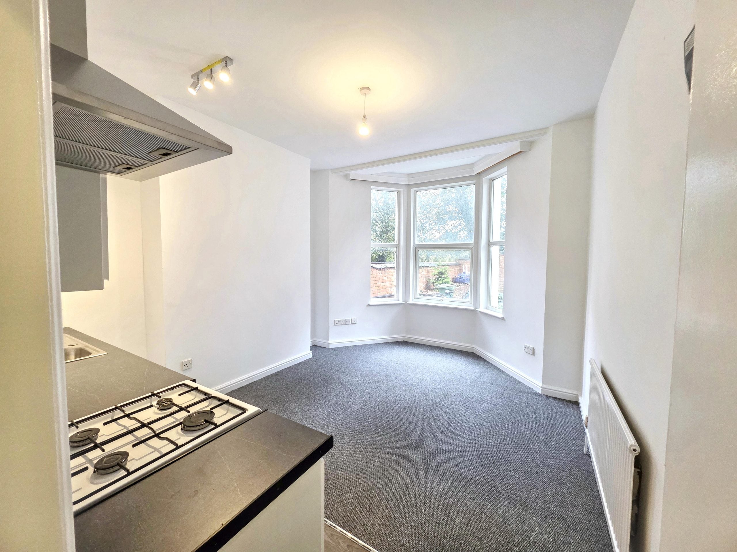 Flat Vernon Terrace in Northampton