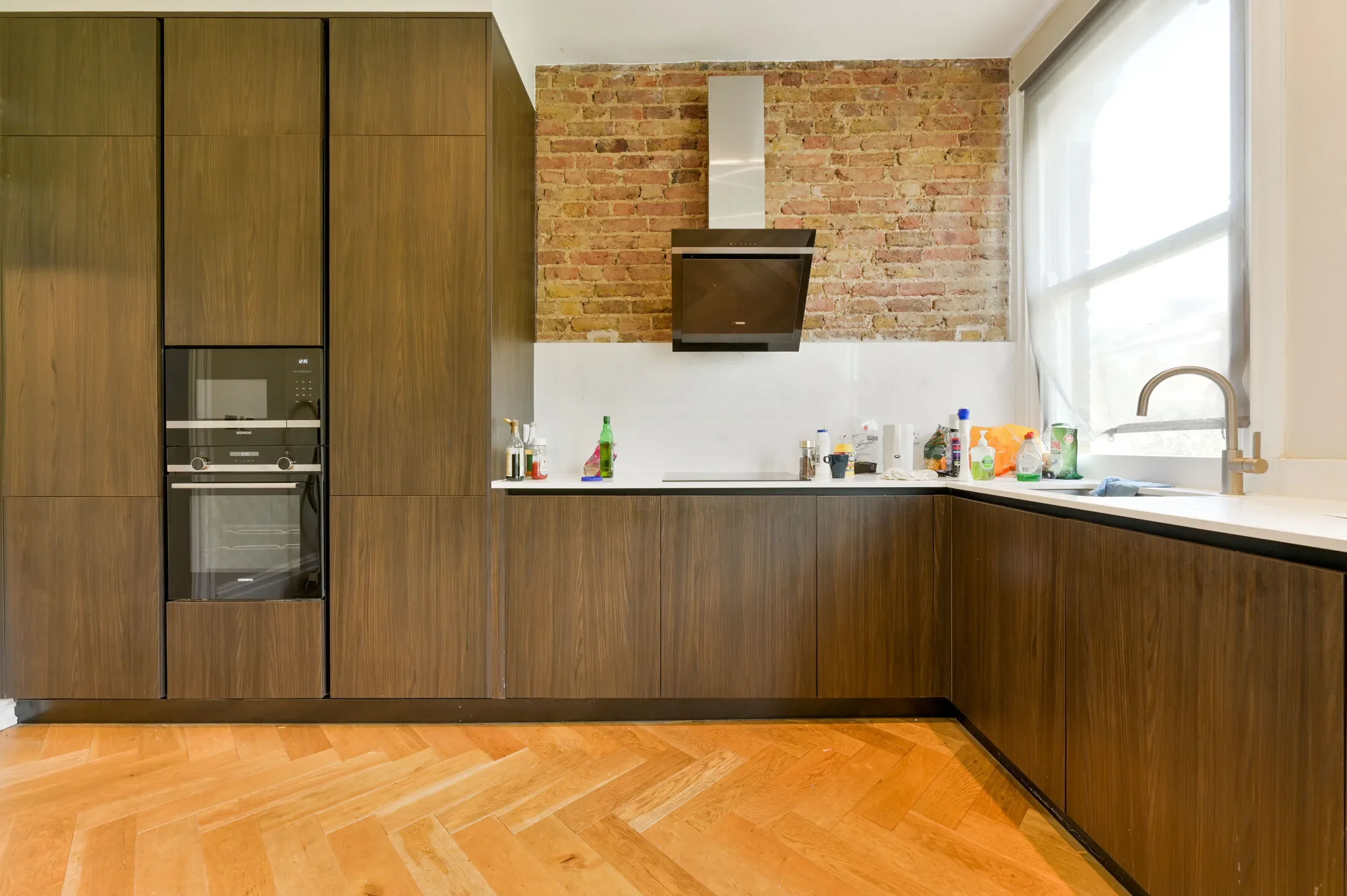 Flat Frithville Gardens in Greater London