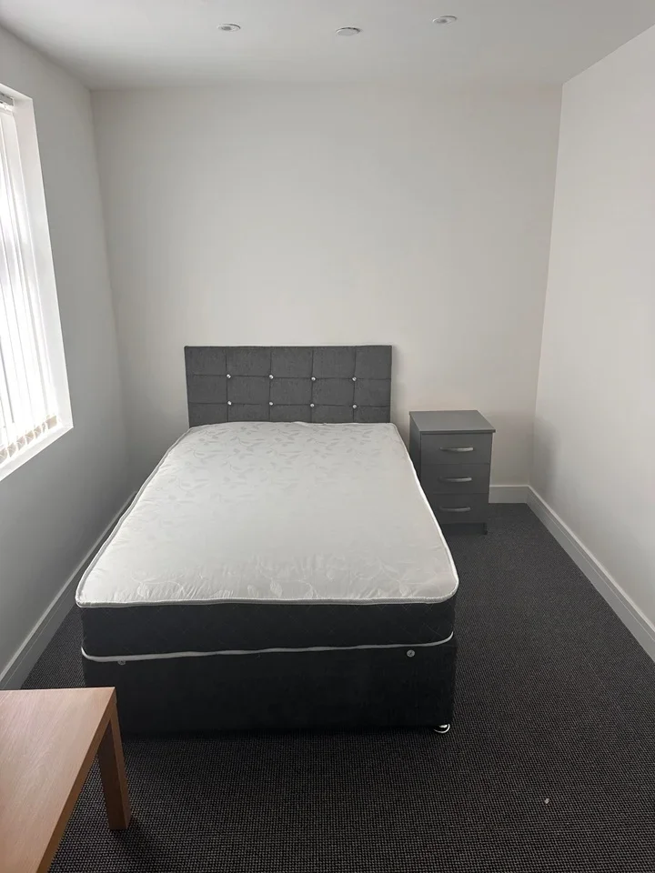 Room High Street in Connah's Quay