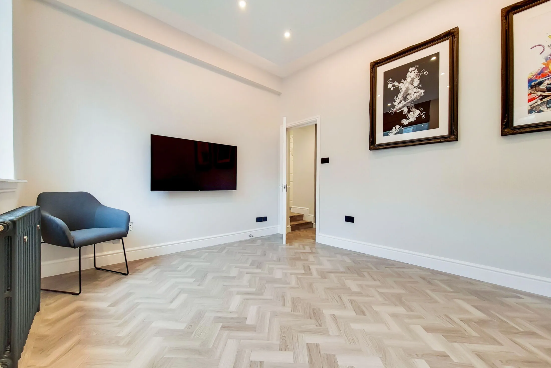Flat Creechurch Lane in City of London