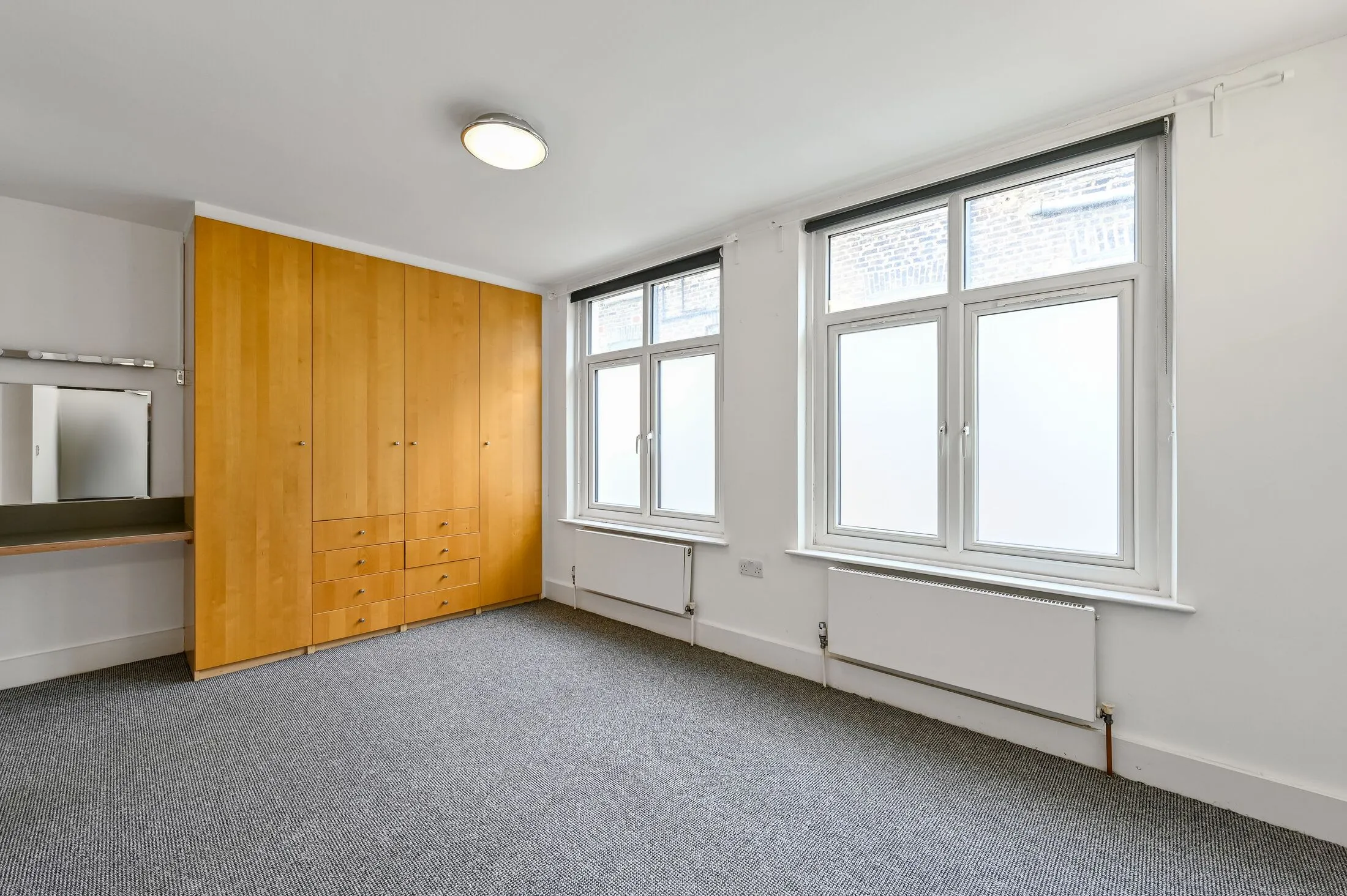 House Manse Road in Greater London