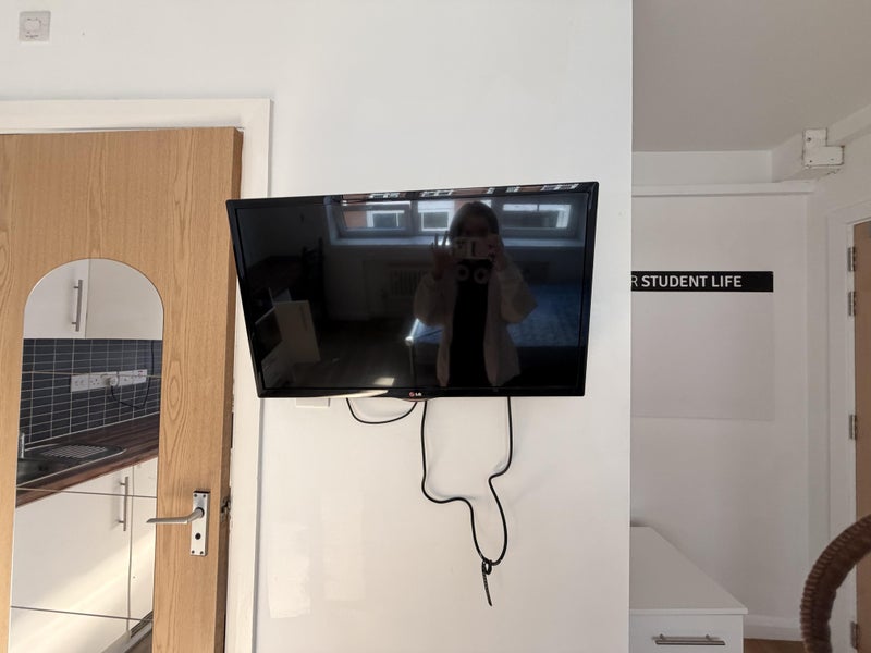 Room Kensal Road in Greater London