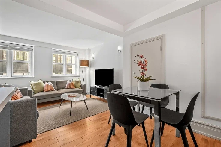 Flat Bateman Street in City of Westminster