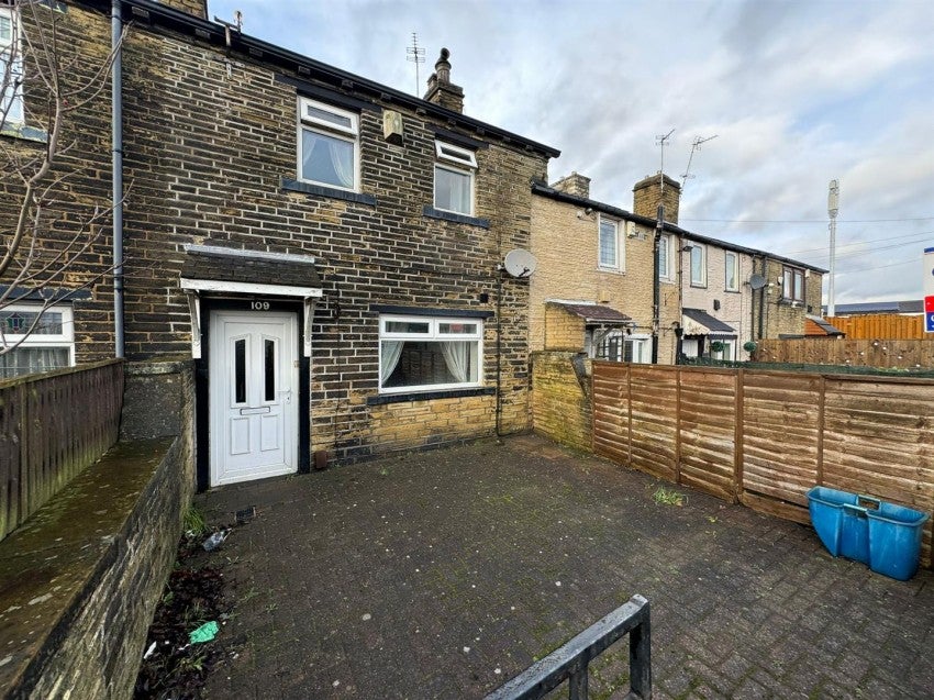 House Cutler Heights Lane in Bradford