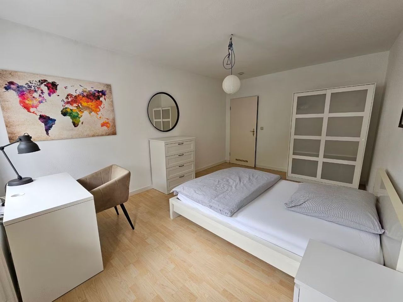 Zimmer Oeder Weg in Frankfurt am Main