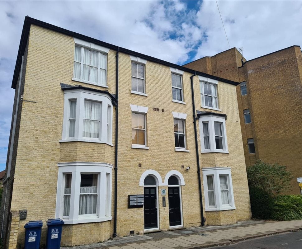 Flat Market Street in South Cambridgeshire