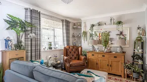 Flat Stoneleigh Park Road in Epsom and Ewell
