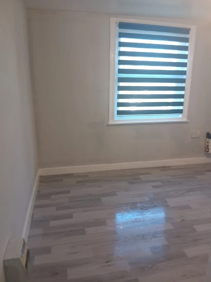 Flat Whitworth Road in Greater London