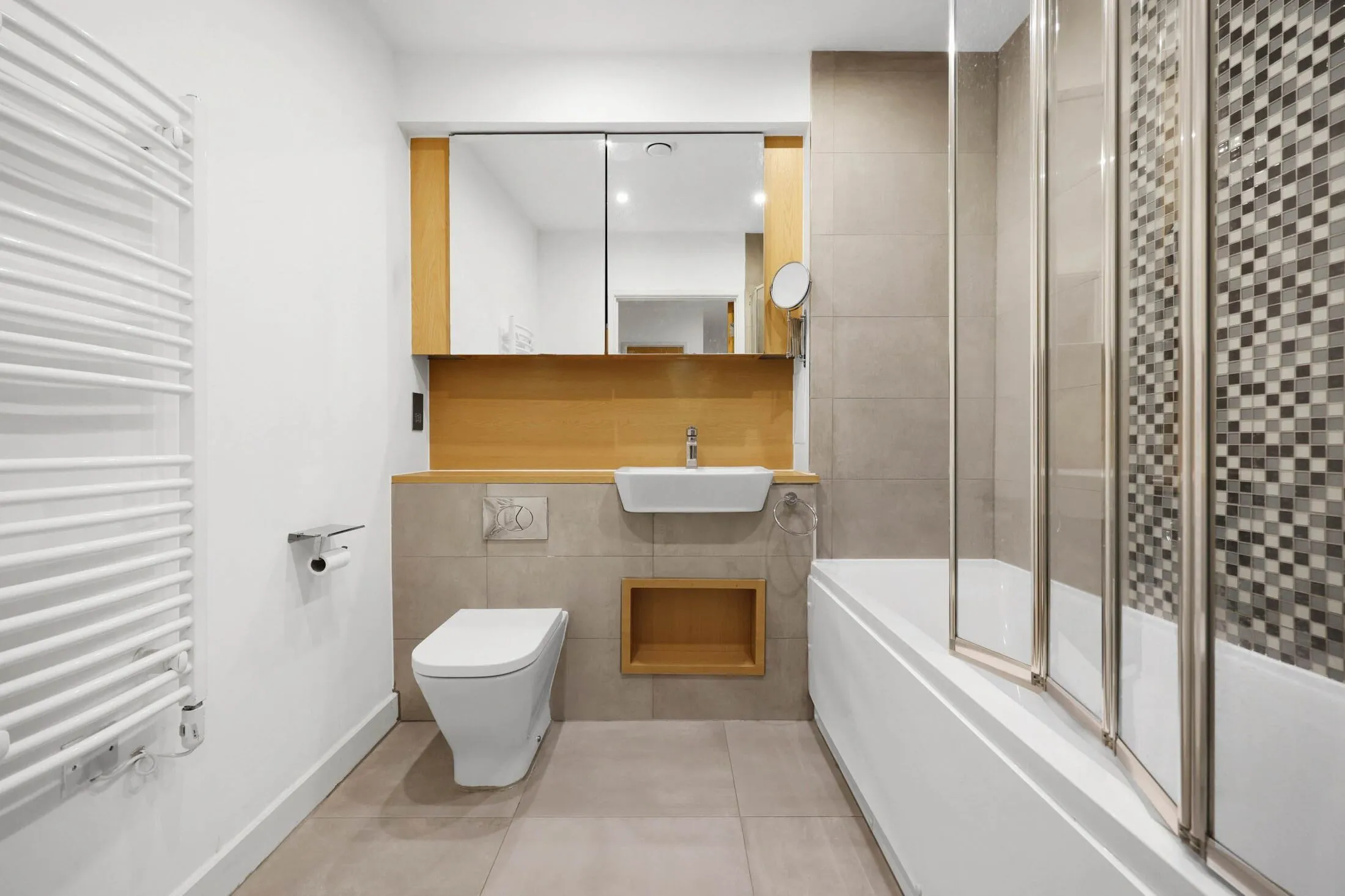 Flat Oxley Square in Greater London
