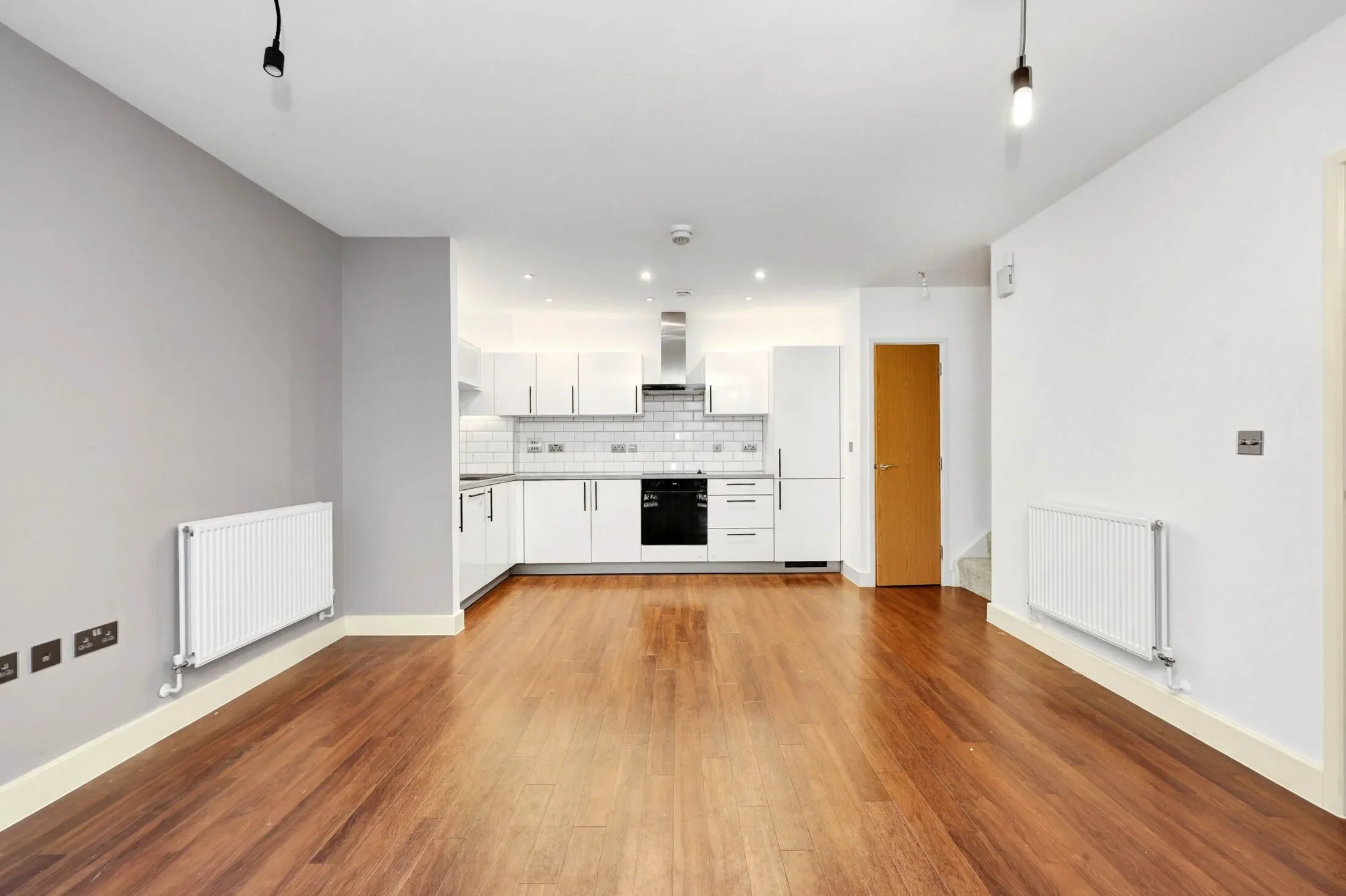 Flat Oxley Square in Greater London