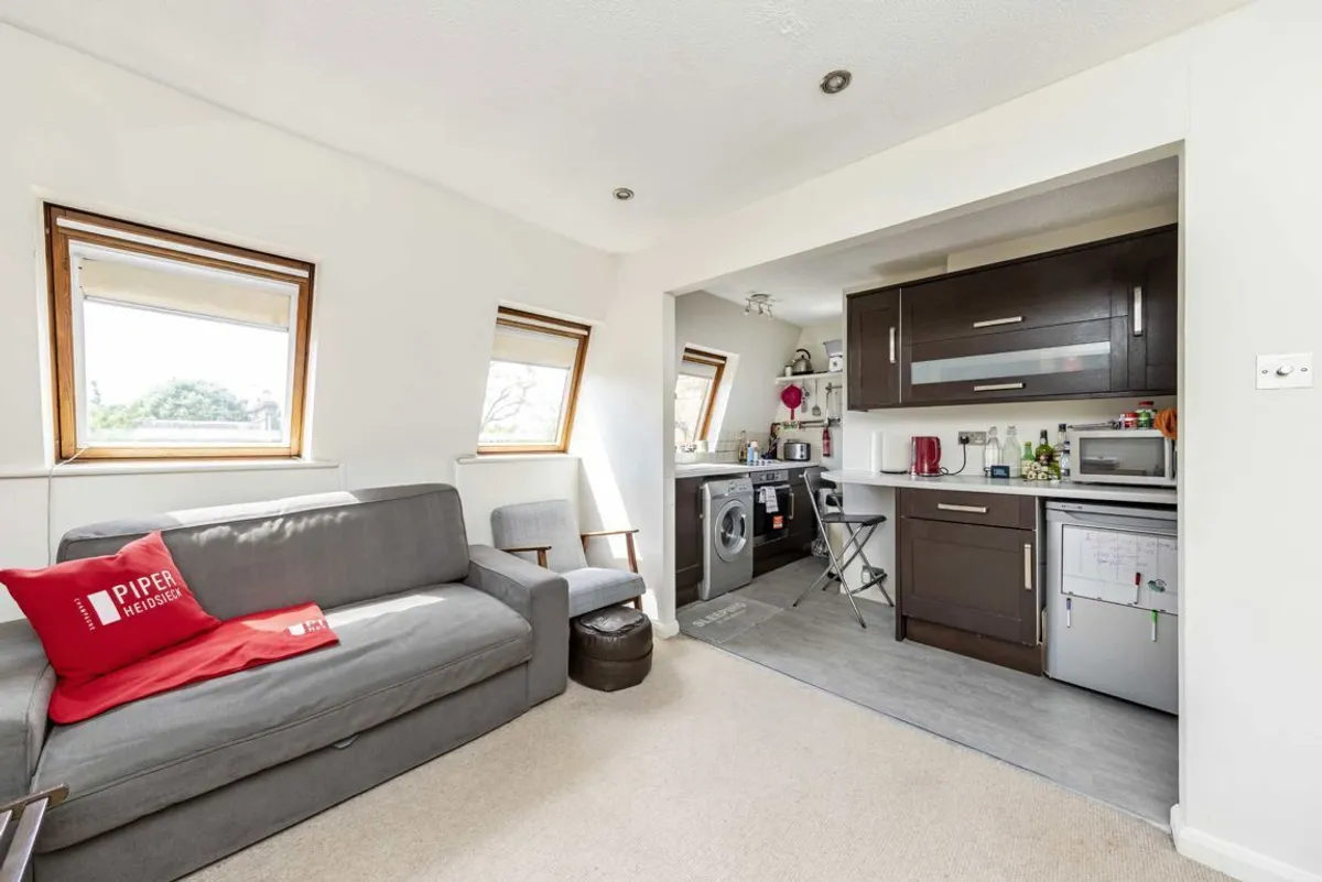 Flat Cromwell Grove in Greater London