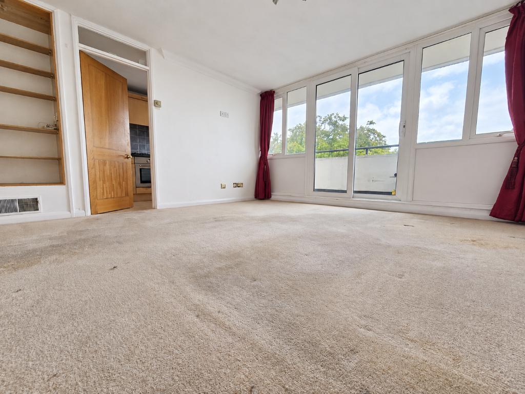 Flat Chichester Road in Southend-on-Sea