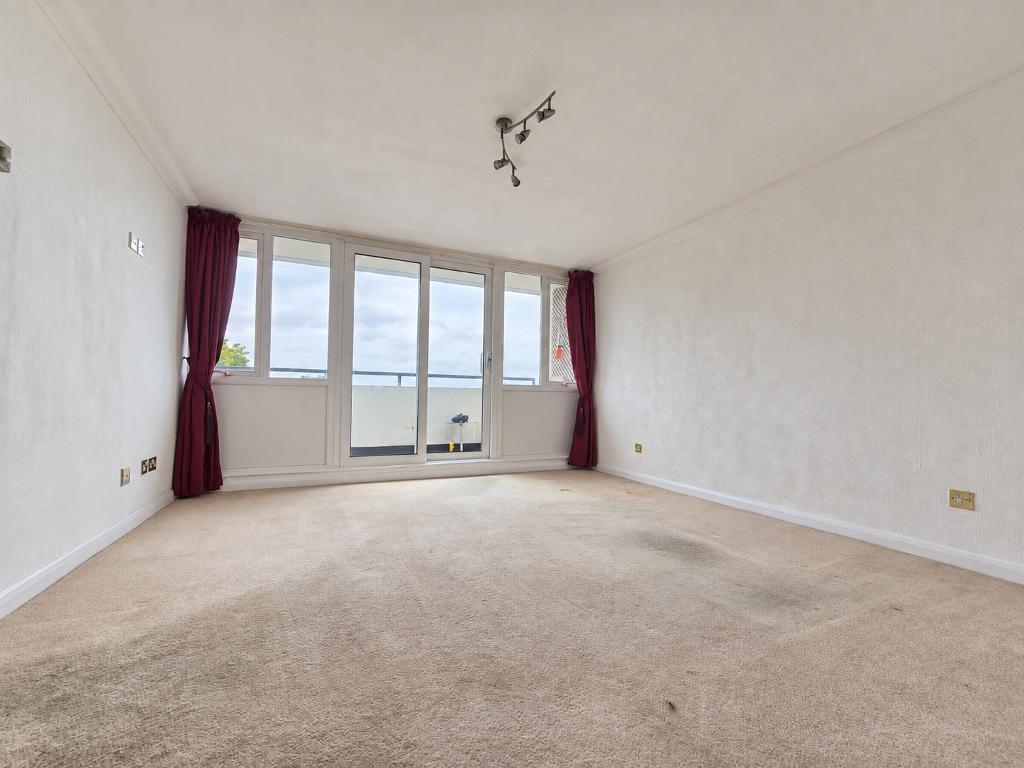 Flat Chichester Road in Southend-on-Sea