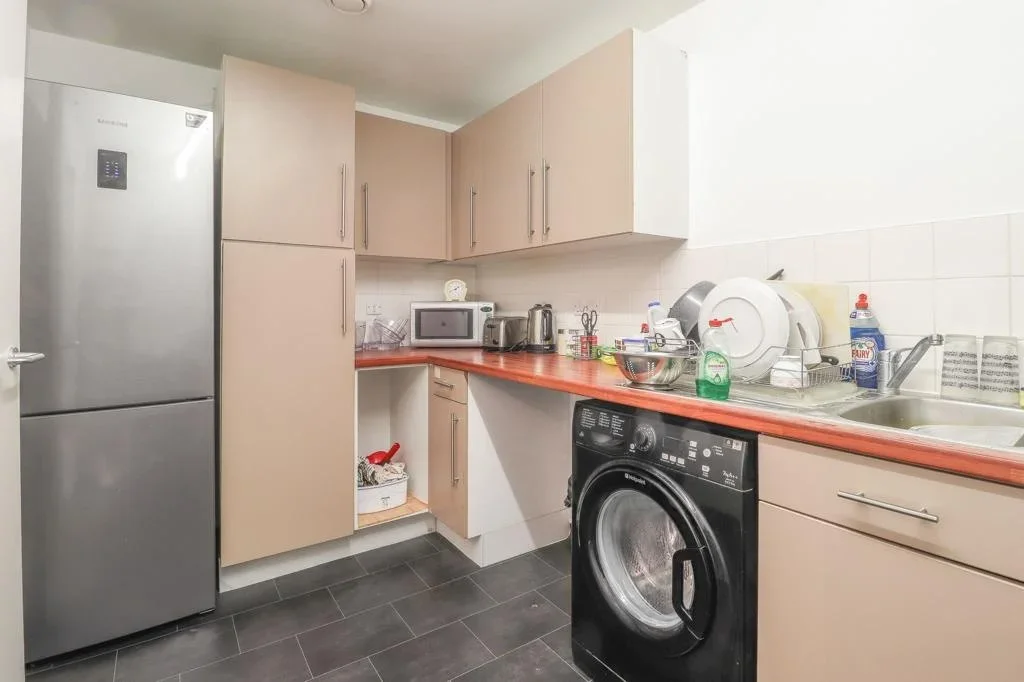 Room St. Pancras Way in Greater London