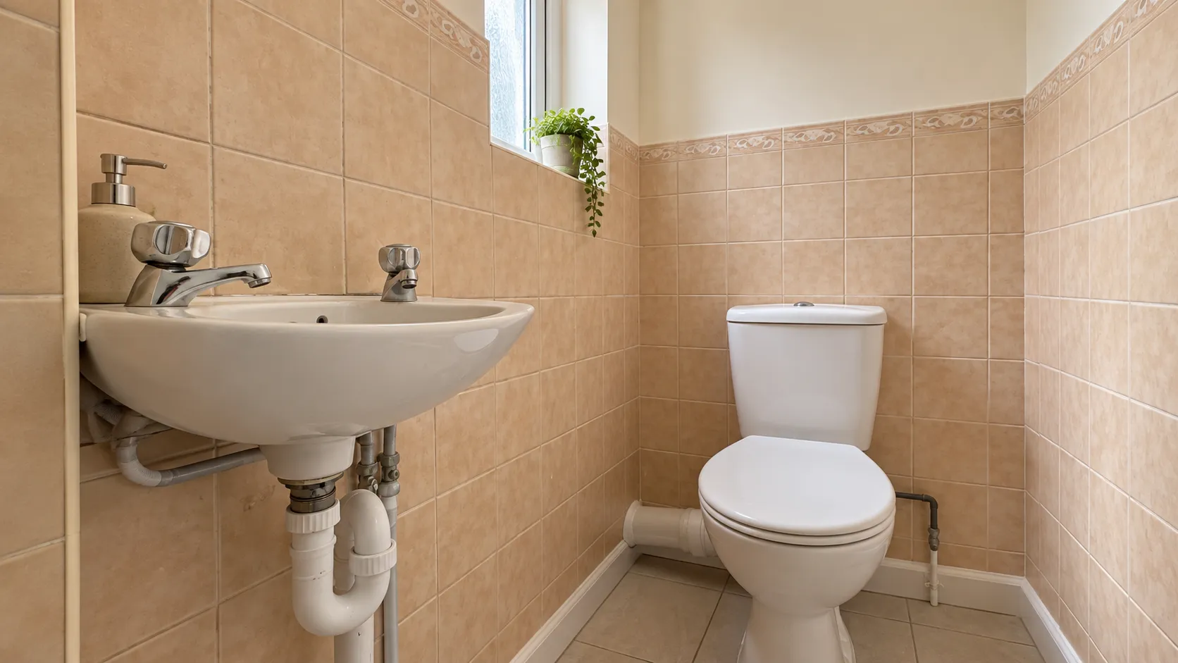 Flat Mount Pleasant Place in Greater London