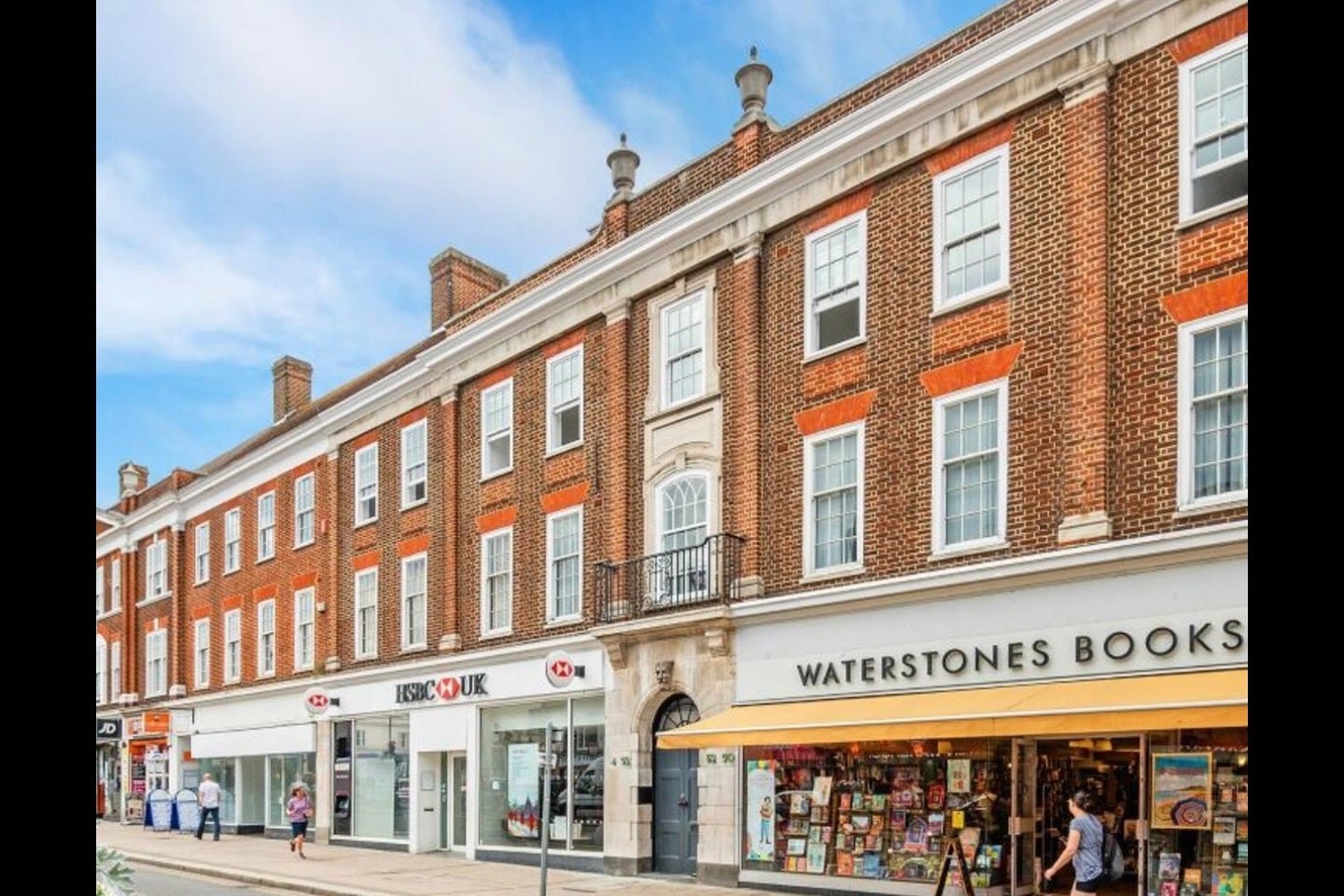Flat High Street in Epsom and Ewell