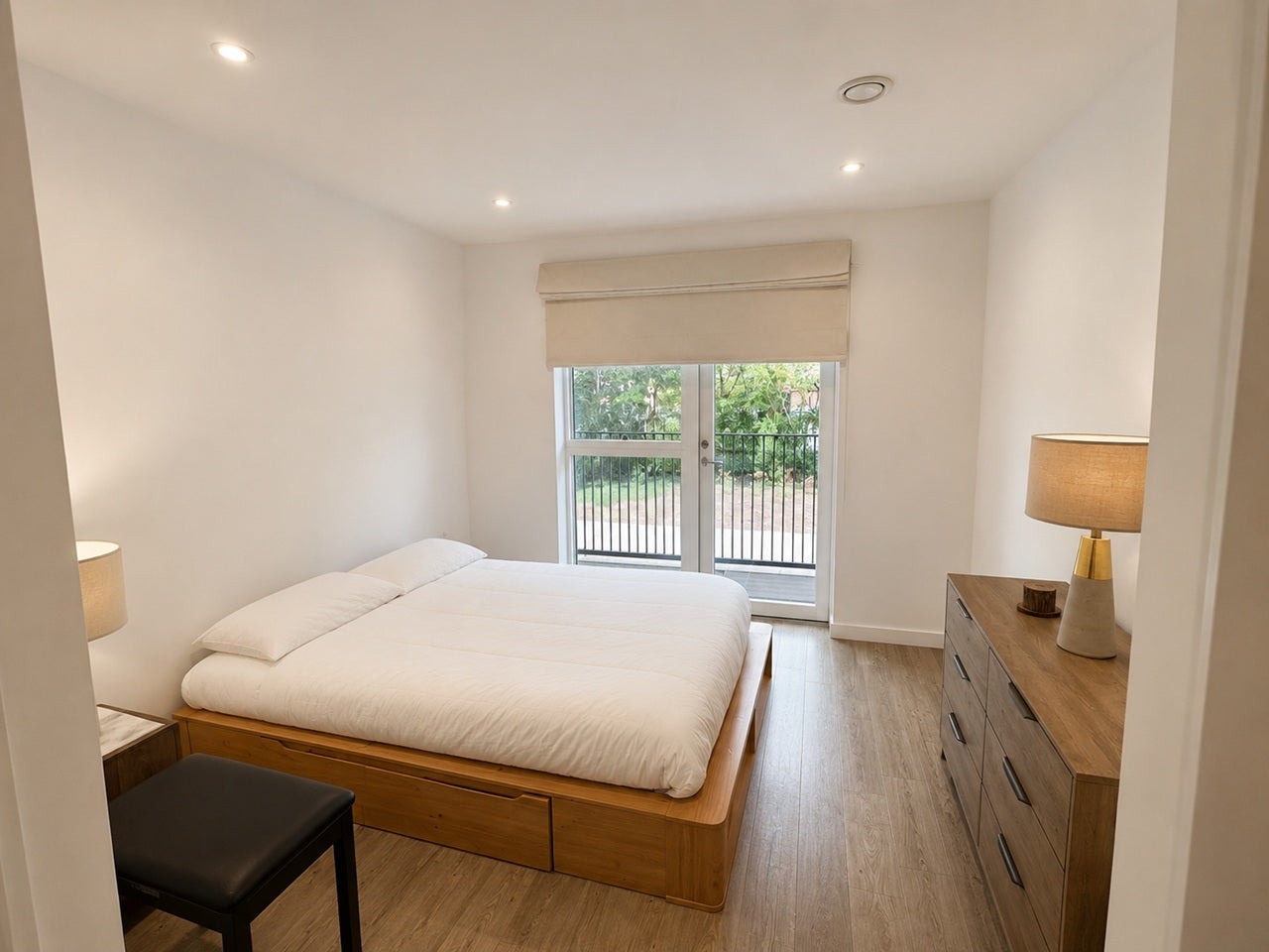 Flat Hatcham Street in Greater London