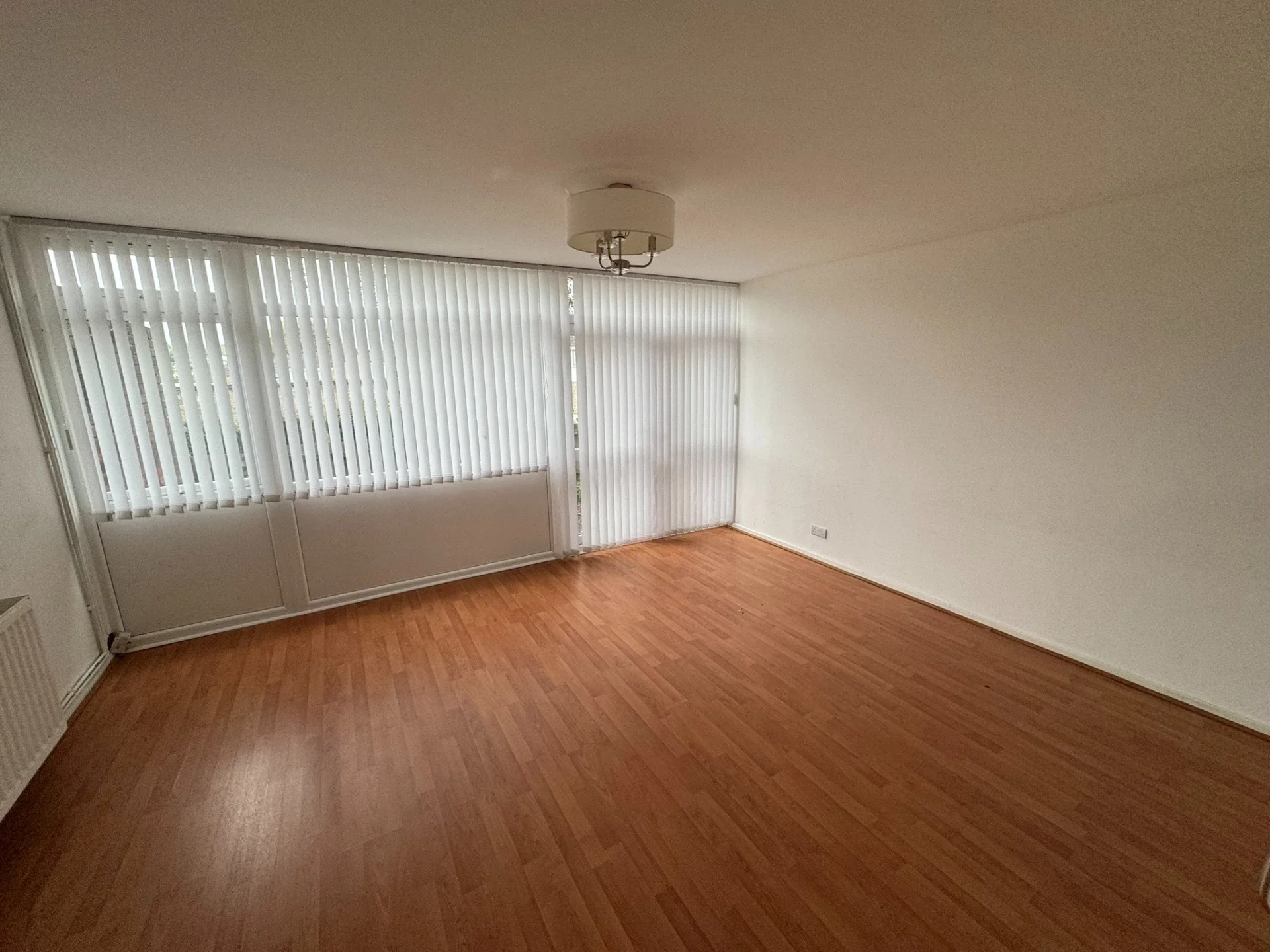 Flat Lulworth Close in Leicester