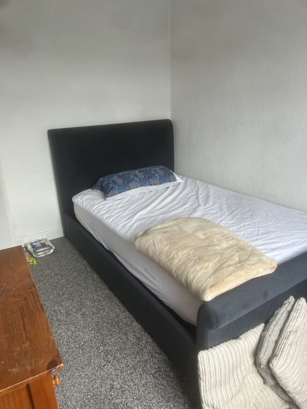 Room Wellington Street in Chorley