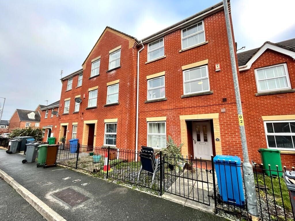 House New Barns Avenue in Manchester