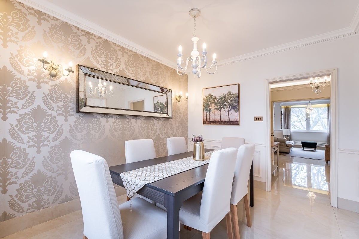 Flat Cambridge Square in City of Westminster