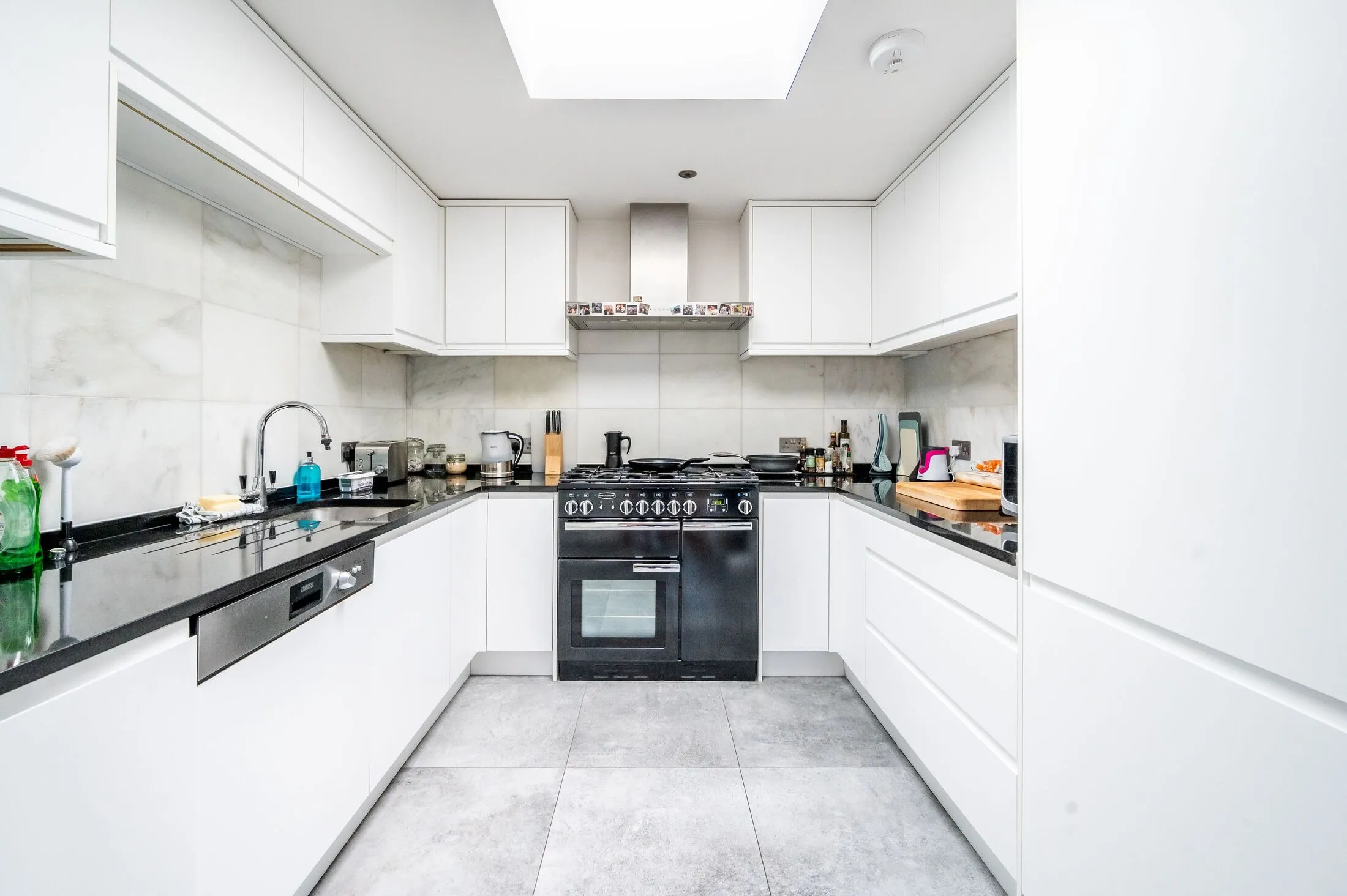 Flat Ashvale Road in Greater London