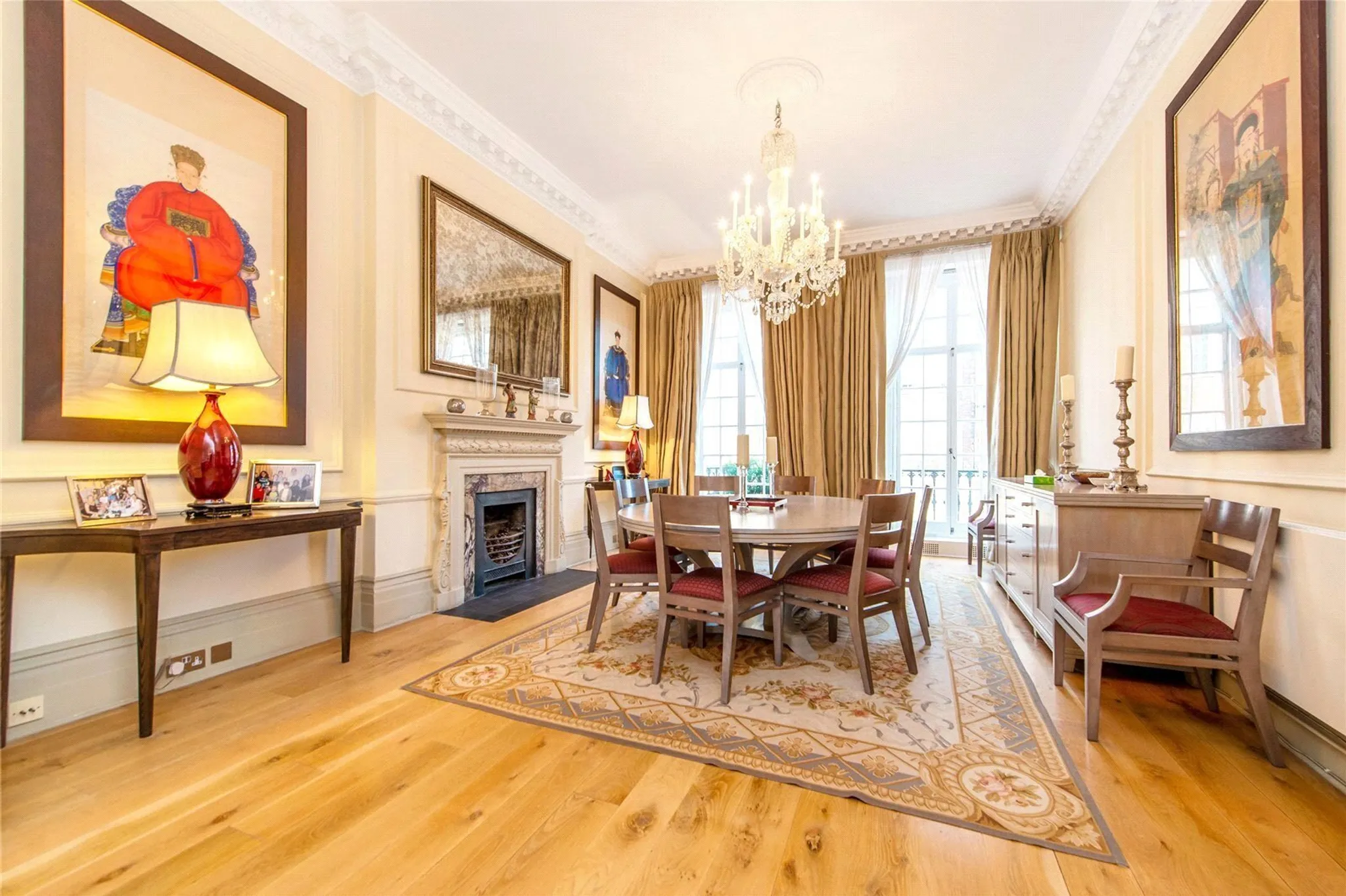 Flat Eaton Place in City of Westminster