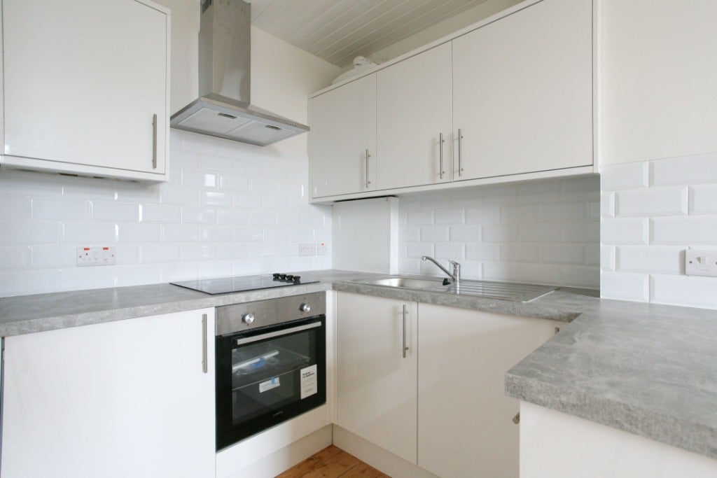 Flat Oswald Terrace in City of Edinburgh